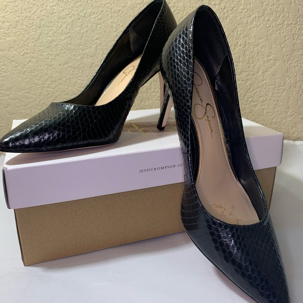 Gorgeous Snake Print Pump